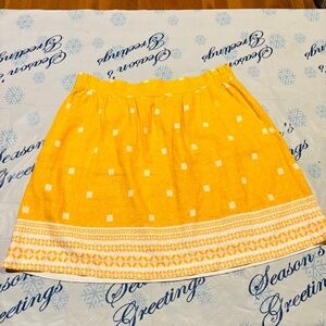 Yellow skirt